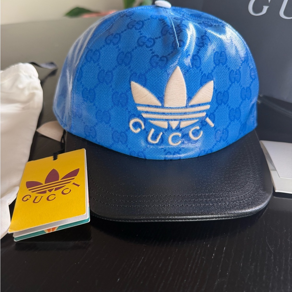 Gucci Hat with White Drawstring Dust Bag